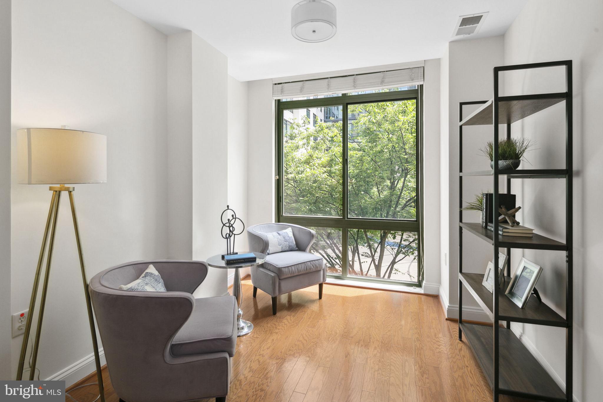 VIRGINIA SQUARE - Residential