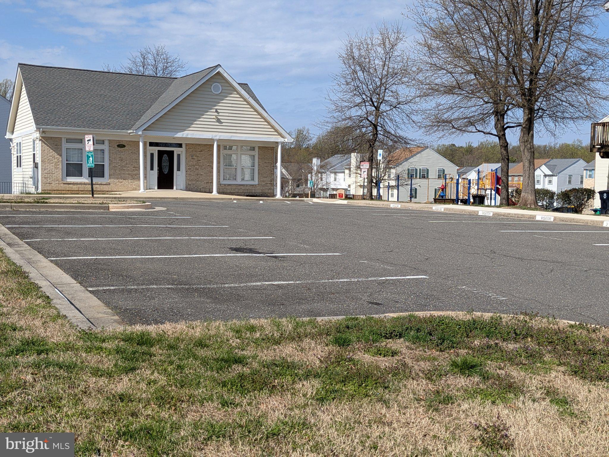 APPLEGATE CONDO - Residential