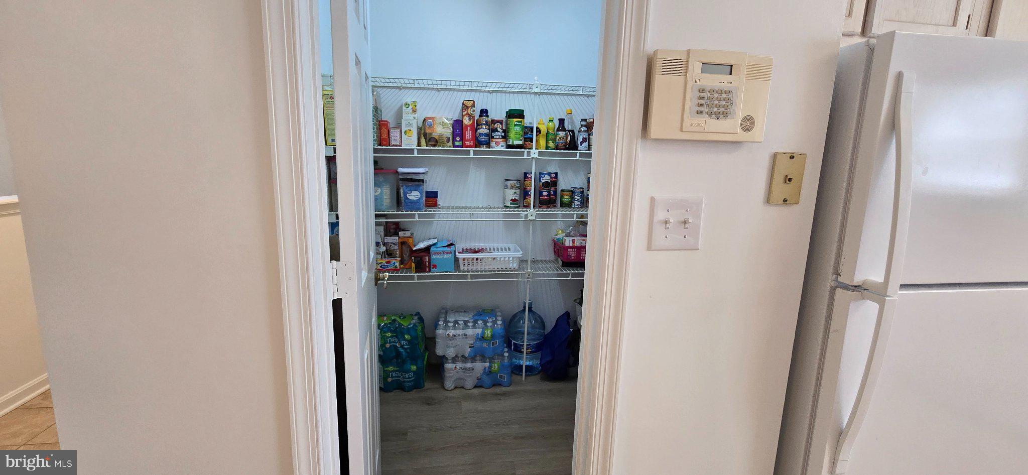 APPLEGATE CONDO - Residential