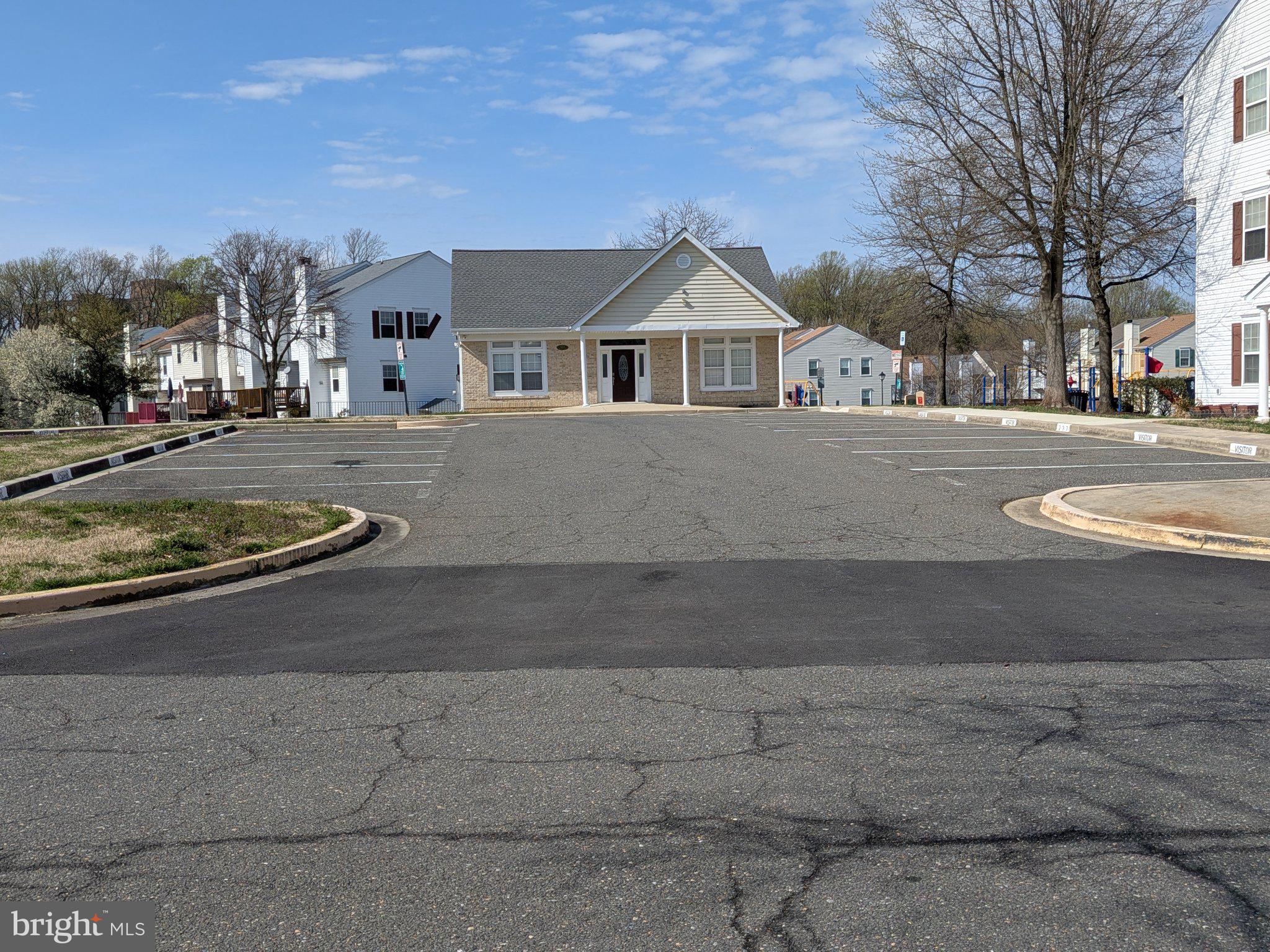 APPLEGATE CONDO - Residential