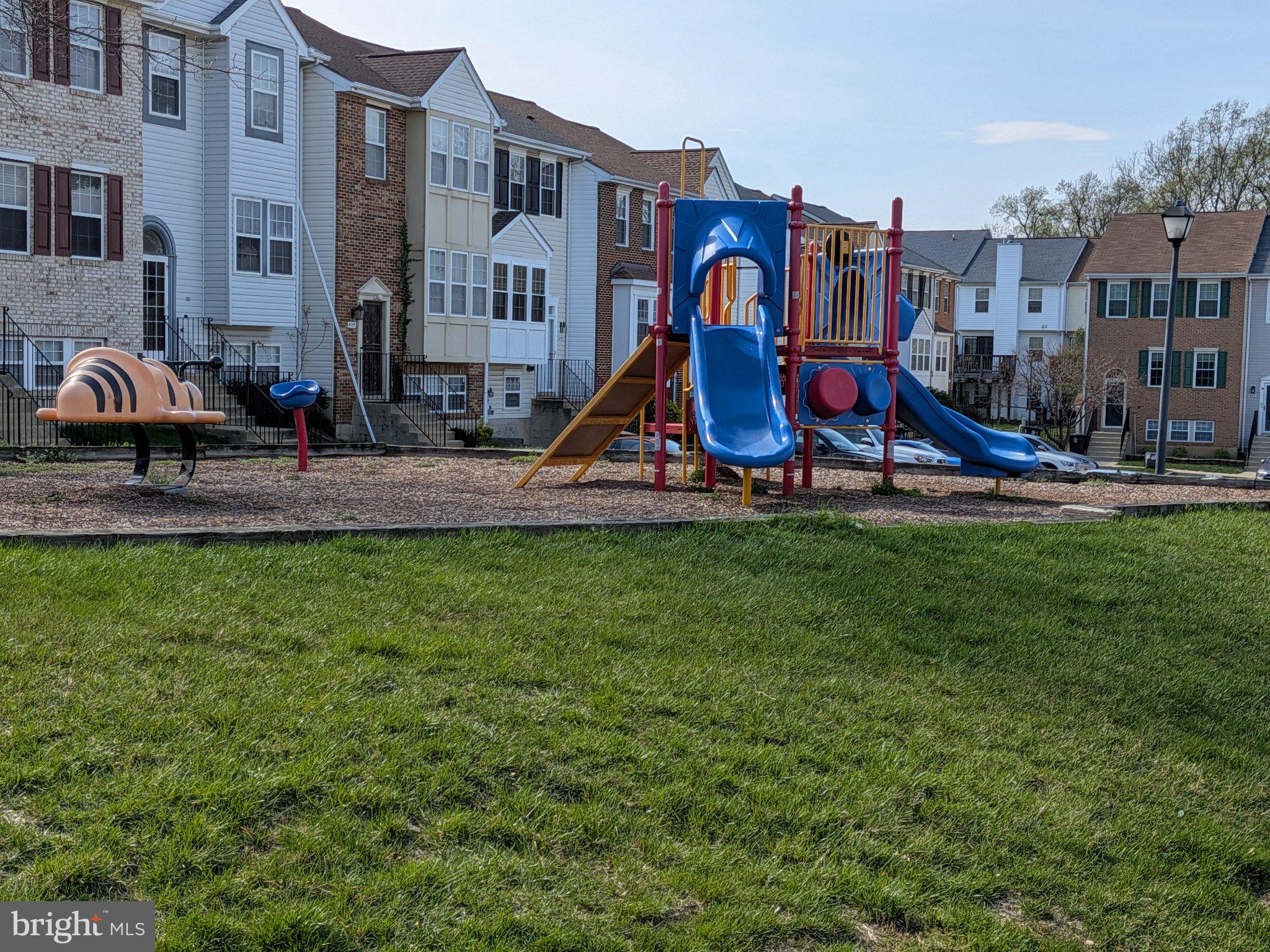 APPLEGATE CONDO - Residential