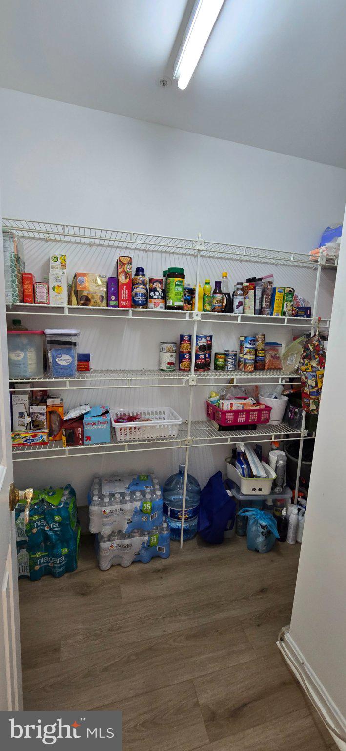 APPLEGATE CONDO - Residential