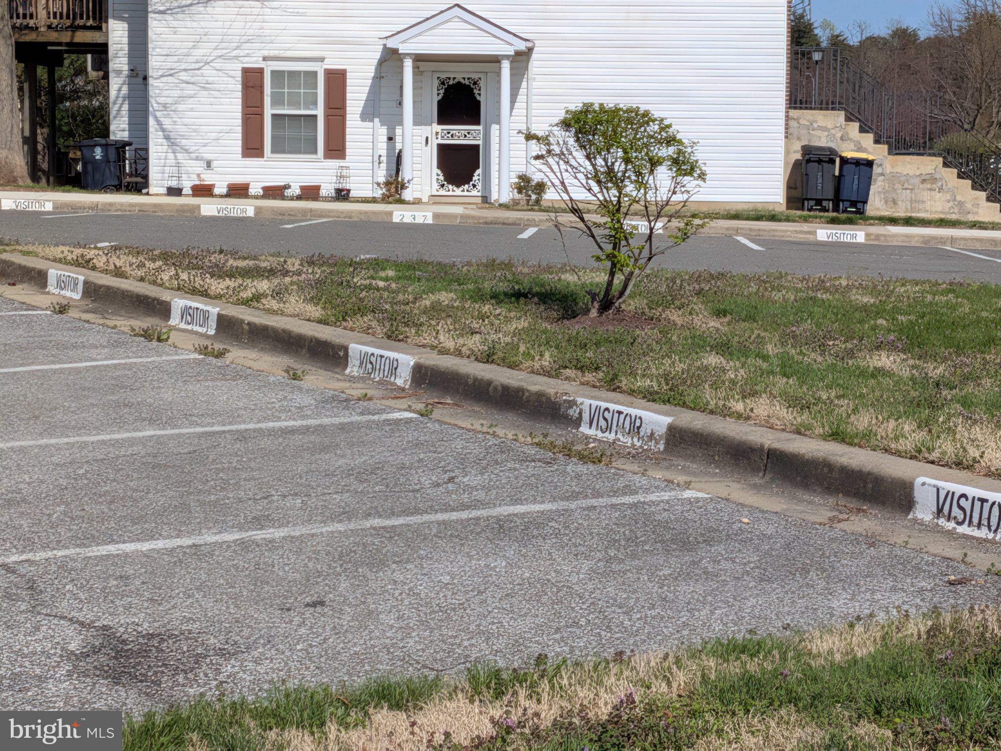 APPLEGATE CONDO - Residential