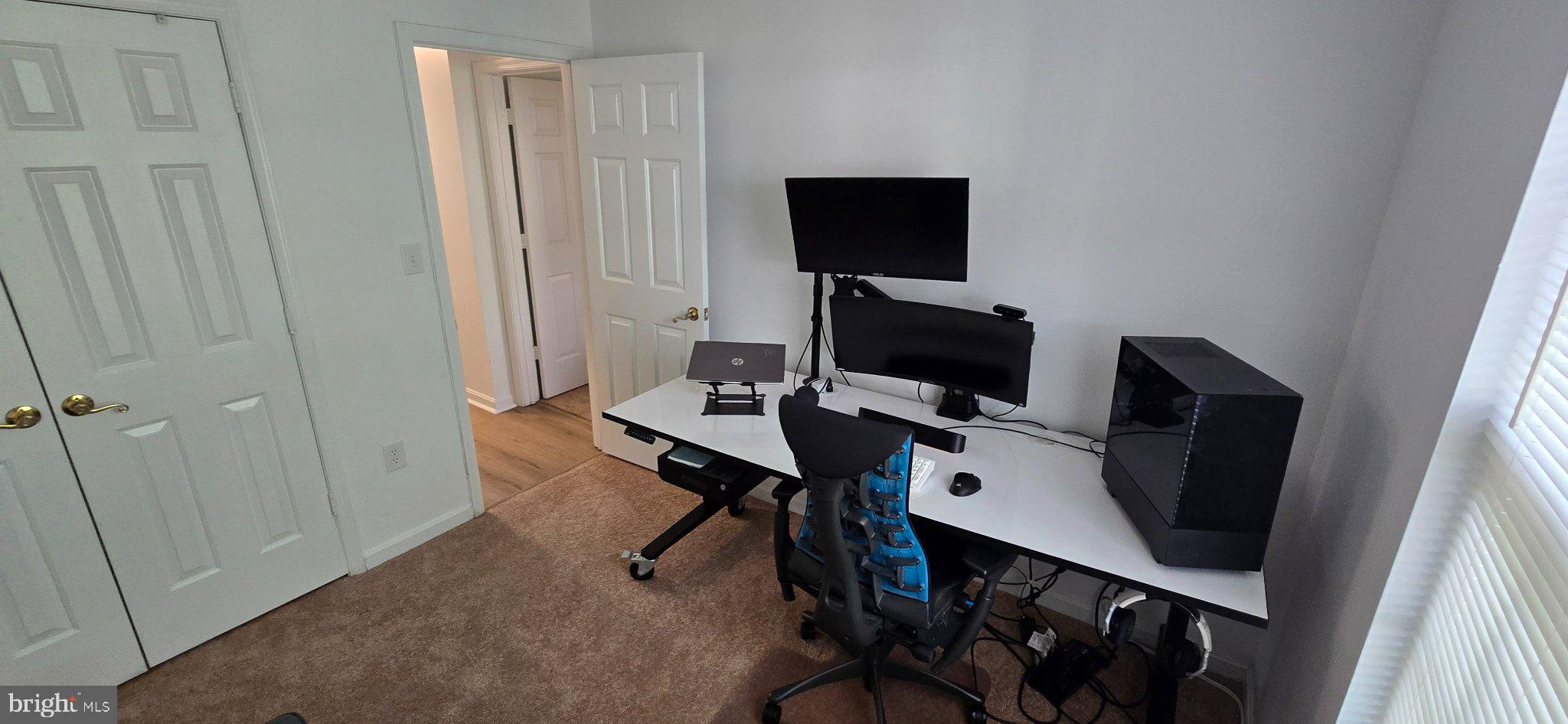 APPLEGATE CONDO - Residential