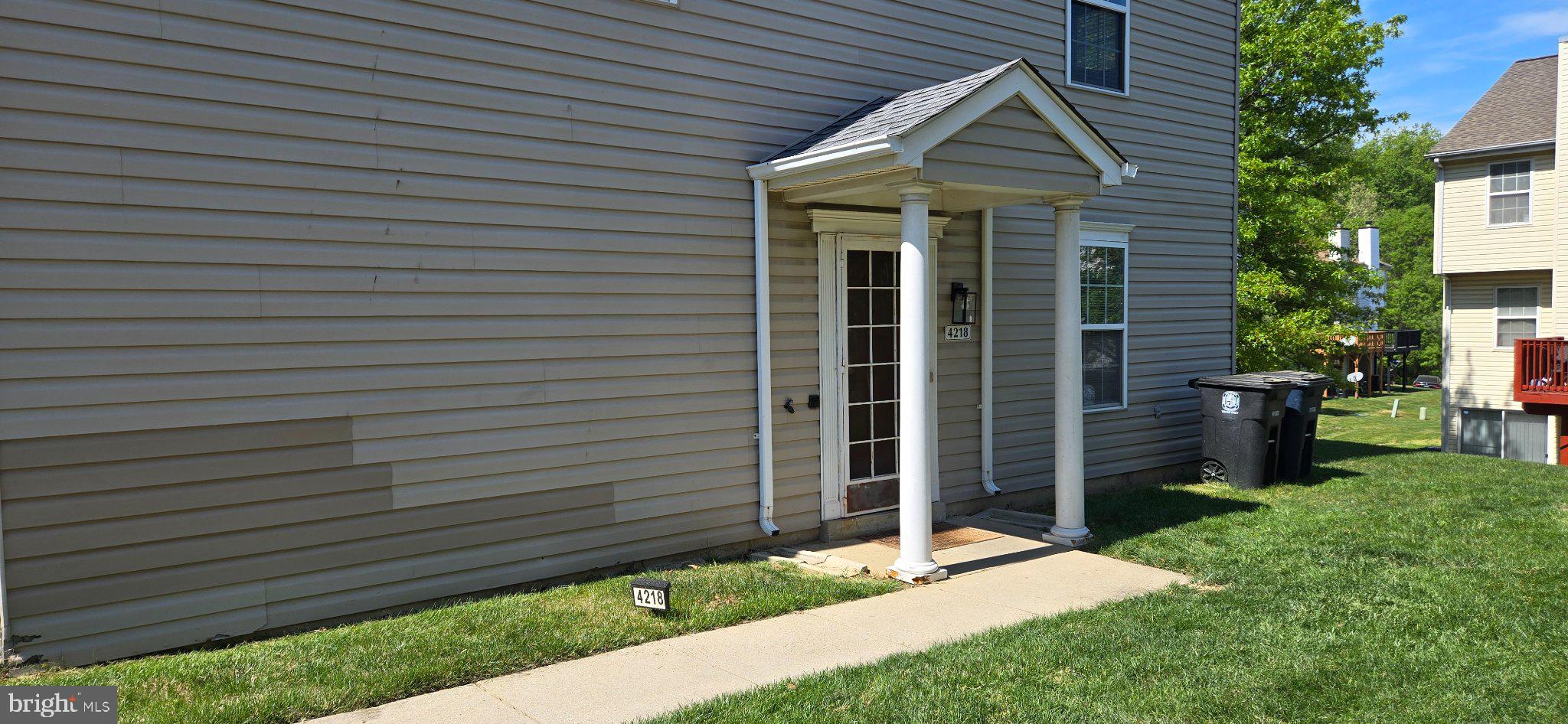 APPLEGATE CONDO - Residential