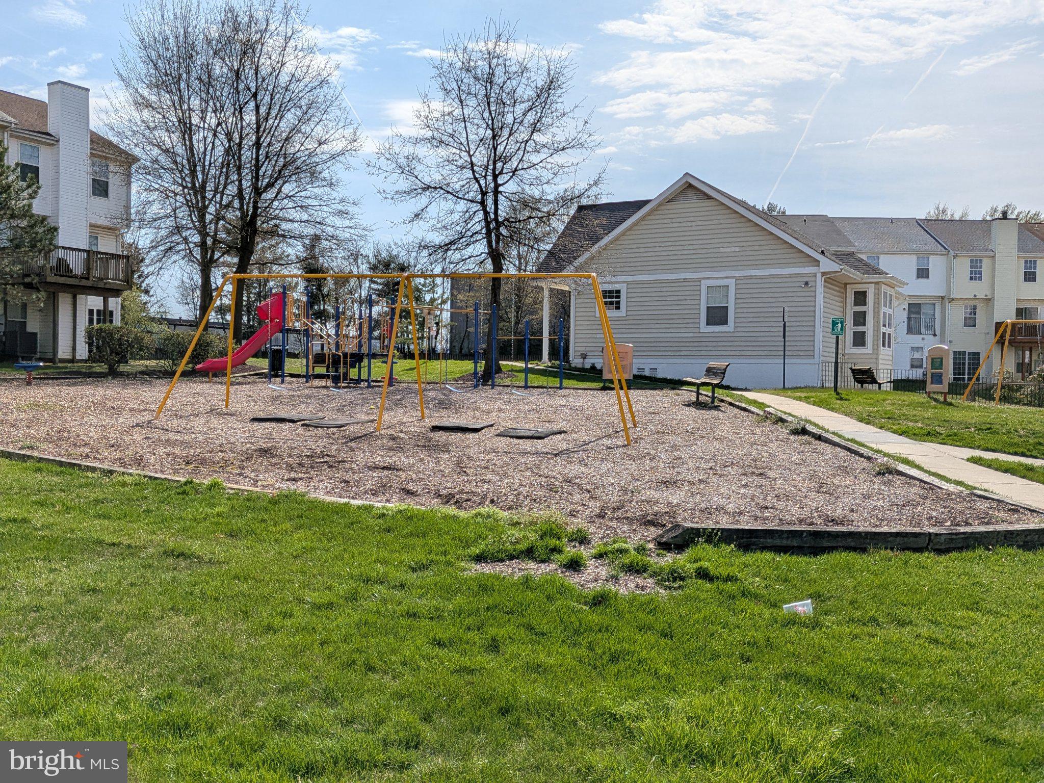 APPLEGATE CONDO - Residential