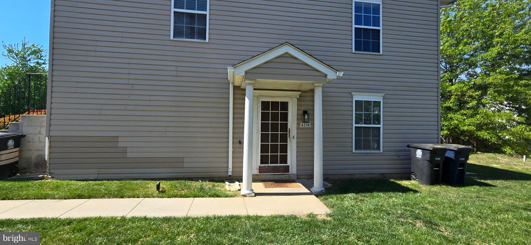 APPLEGATE CONDO - Residential