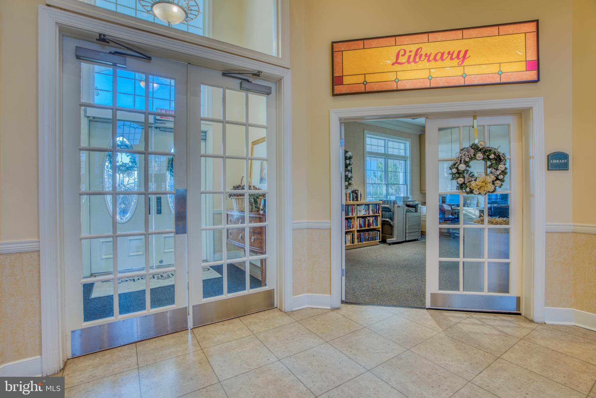 VICTORIA FALLS 4 CONDO-P - Residential