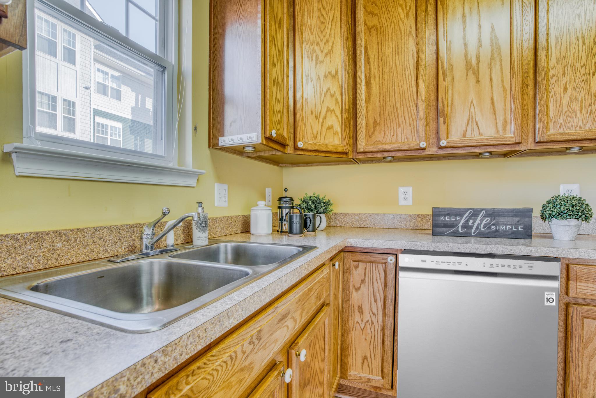 VICTORIA FALLS 4 CONDO-P - Residential