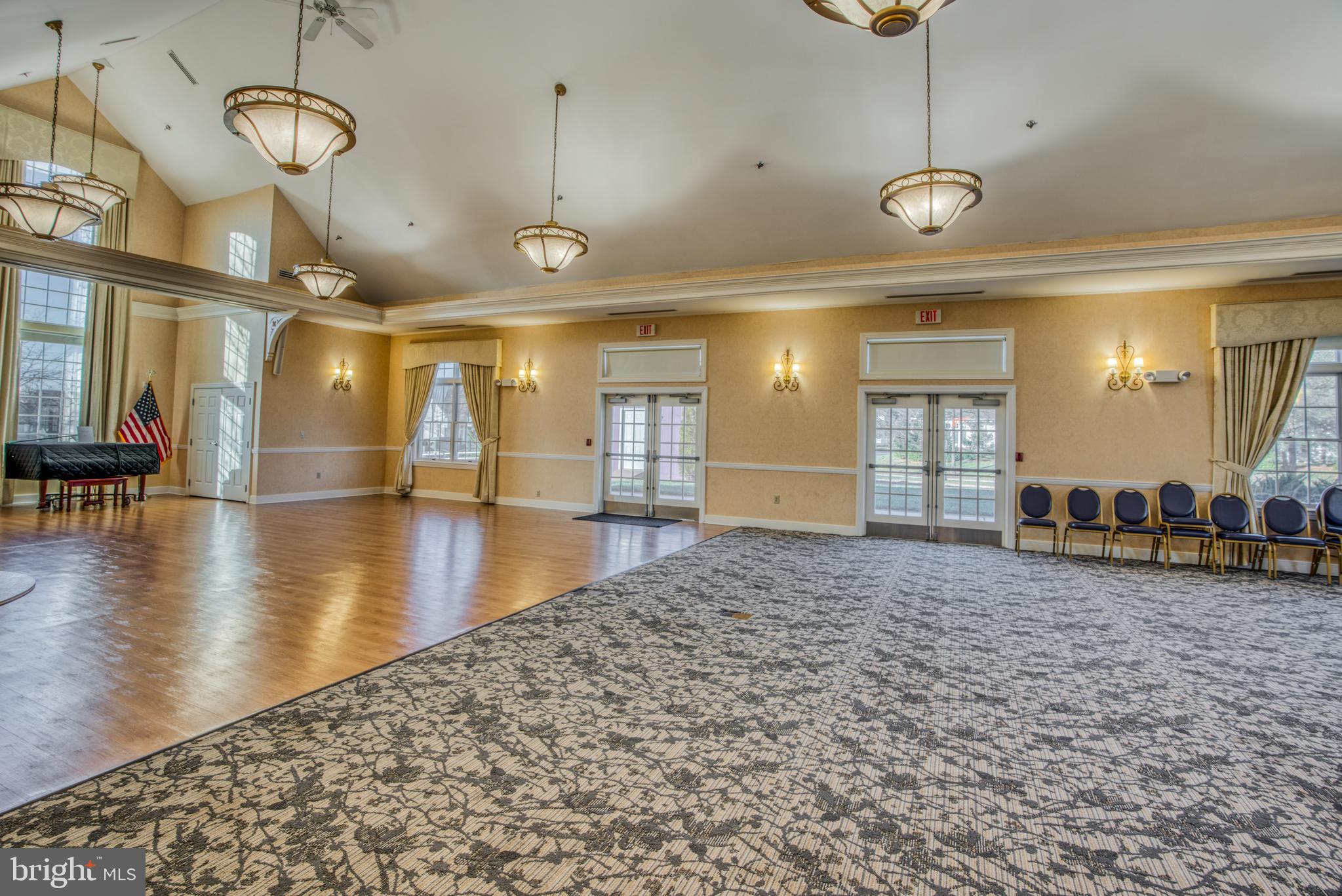 VICTORIA FALLS 4 CONDO-P - Residential