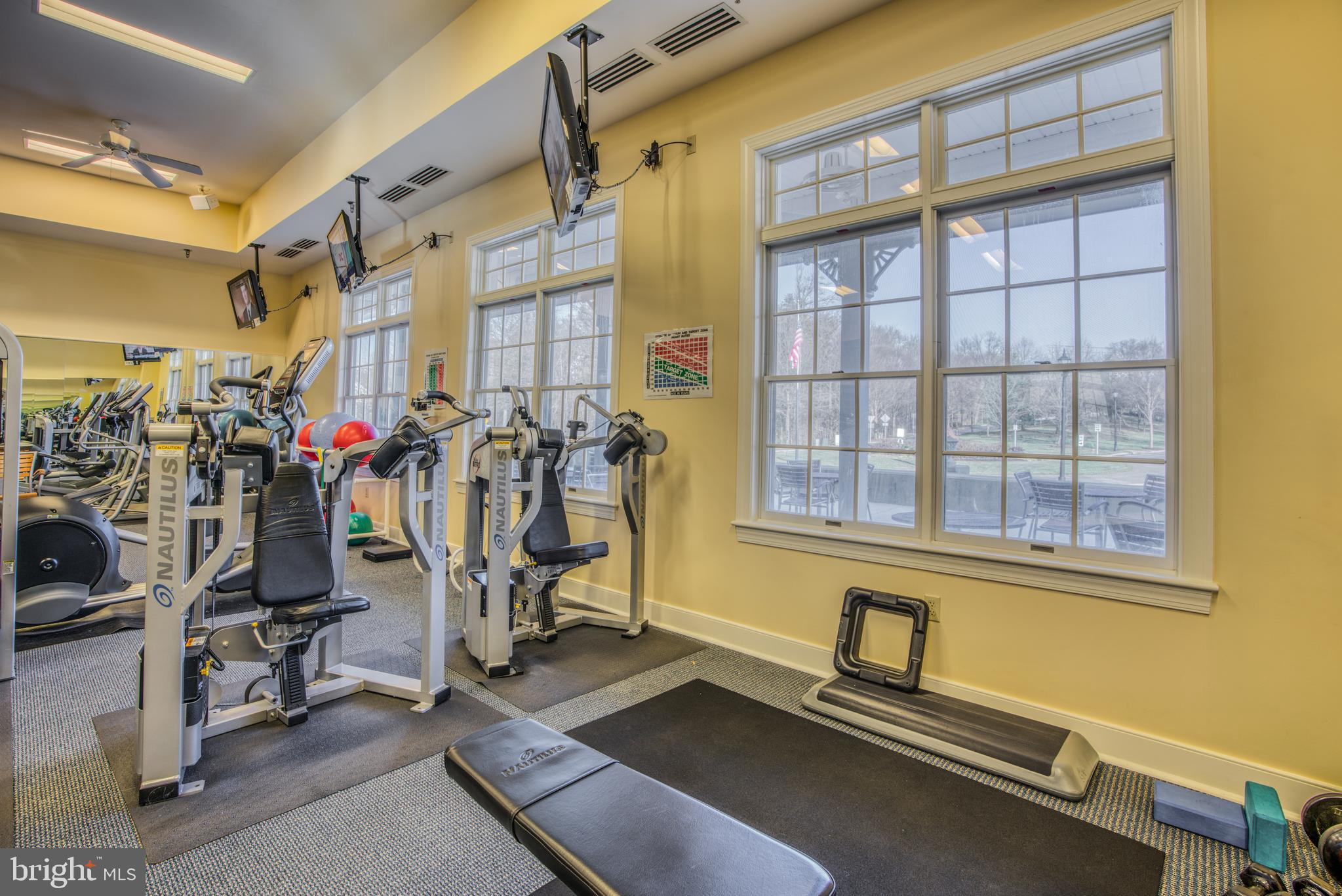 VICTORIA FALLS 4 CONDO-P - Residential