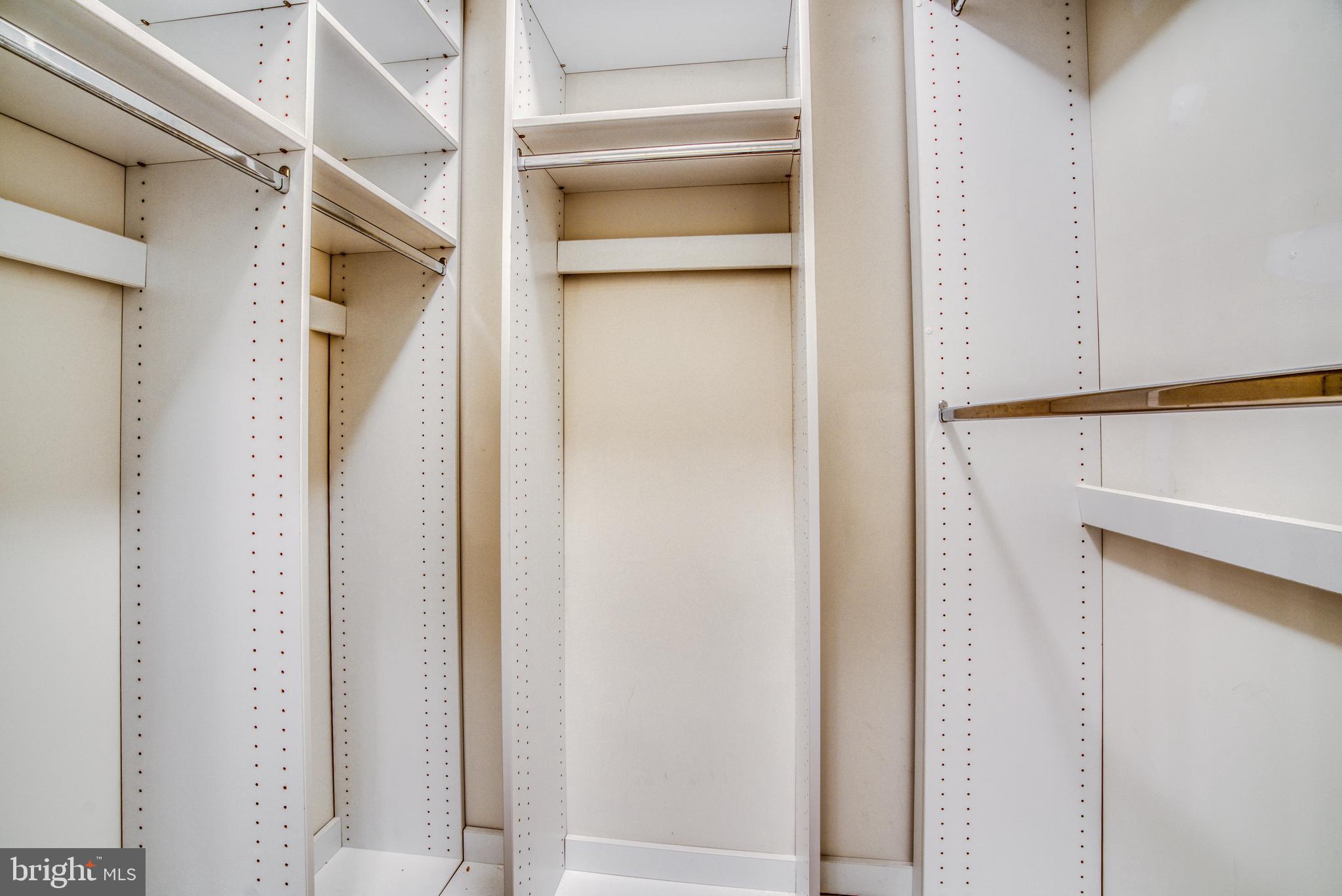 VICTORIA FALLS 4 CONDO-P - Residential