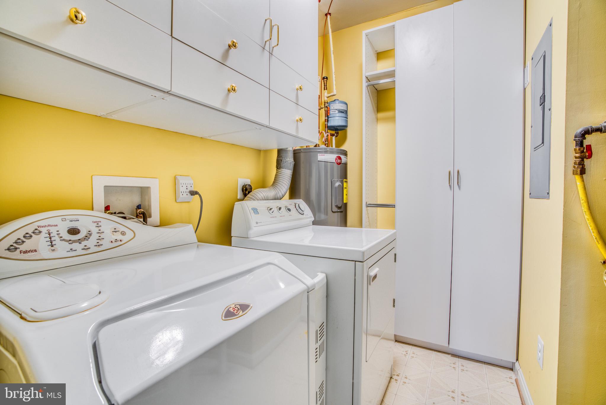 VICTORIA FALLS 4 CONDO-P - Residential