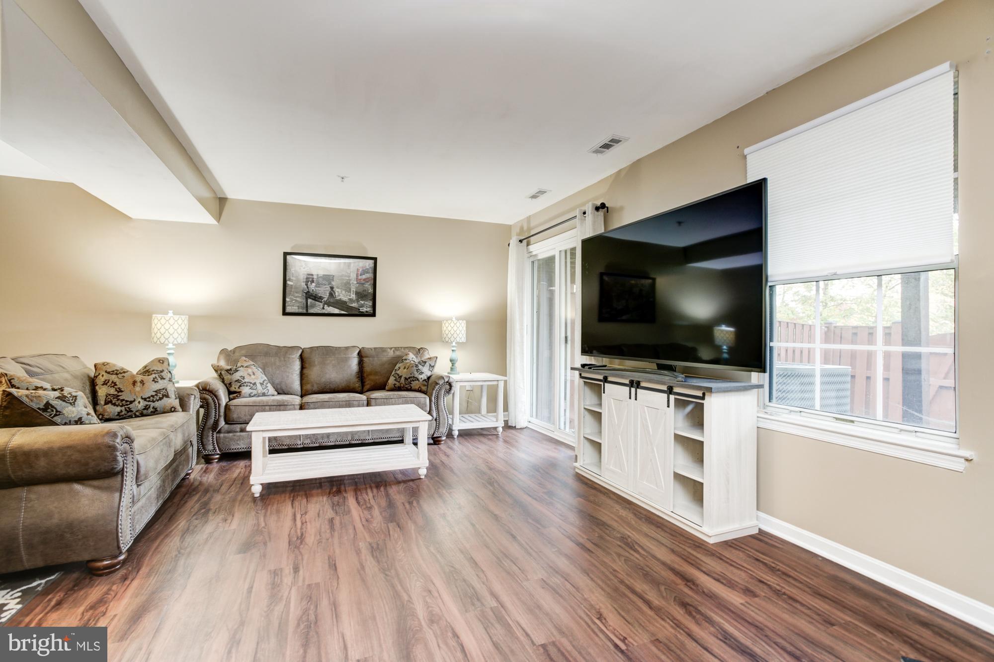 STONEY BEACH - Residential