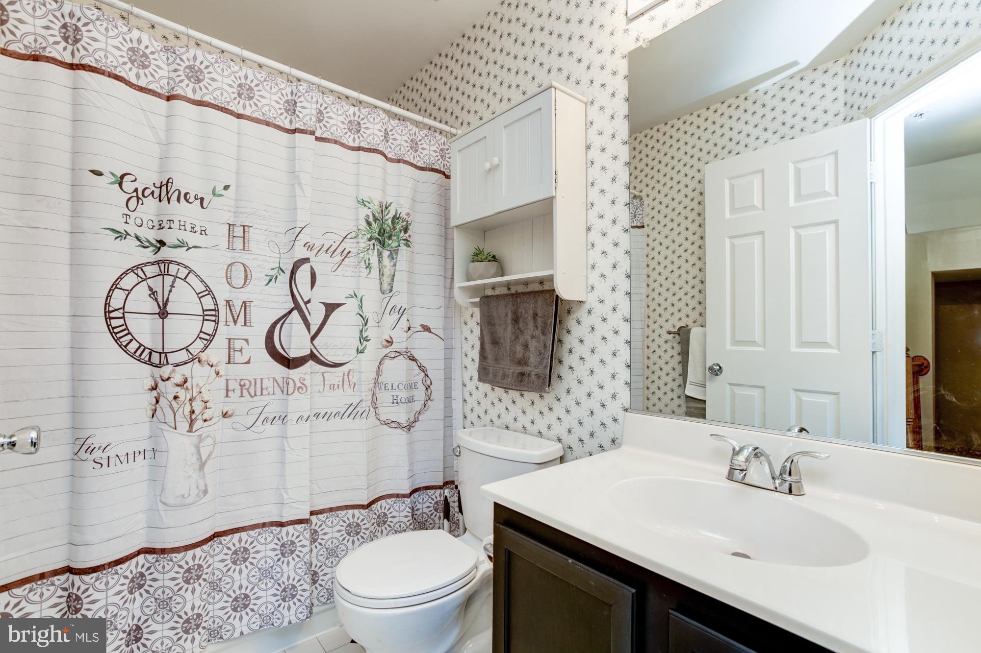 STONEY BEACH - Residential