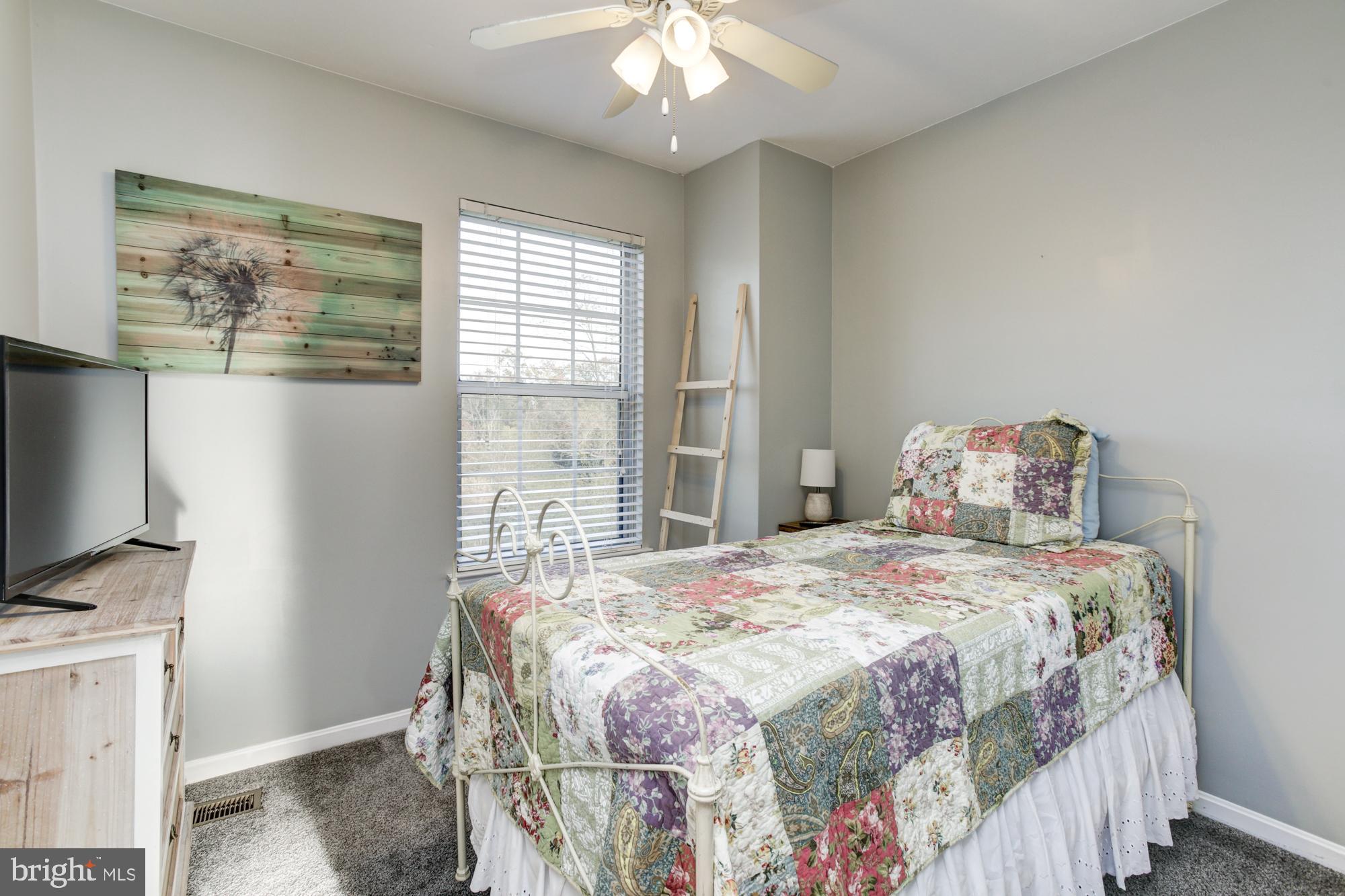 STONEY BEACH - Residential