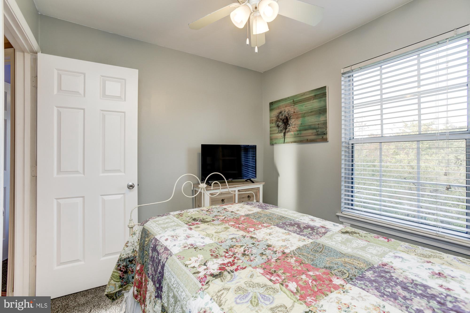 STONEY BEACH - Residential