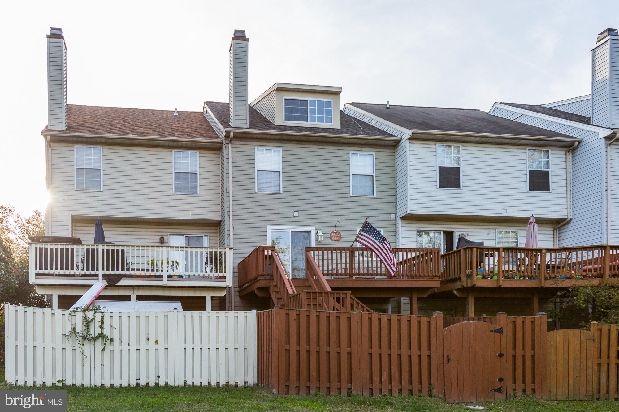STONEY BEACH - Residential