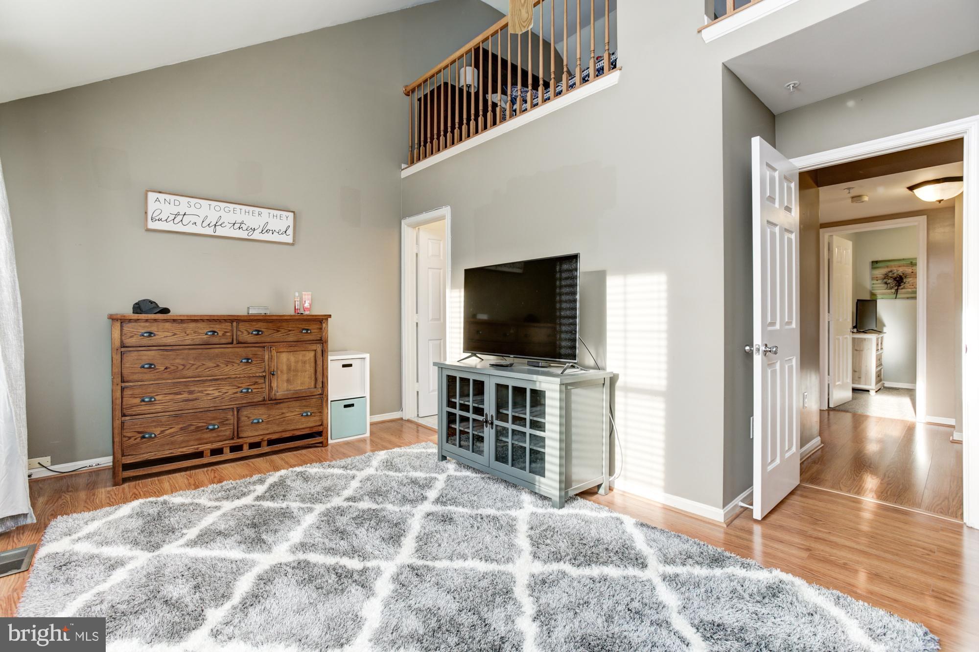 STONEY BEACH - Residential