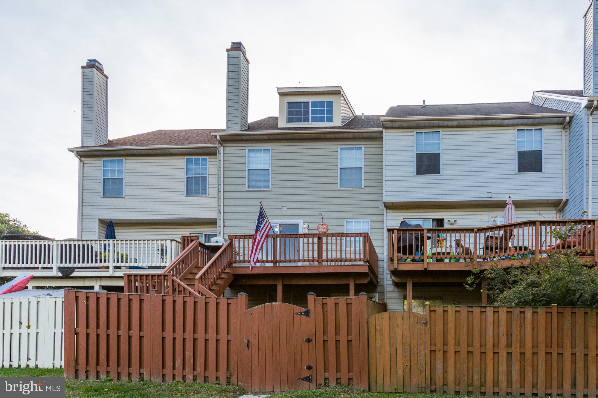 STONEY BEACH - Residential