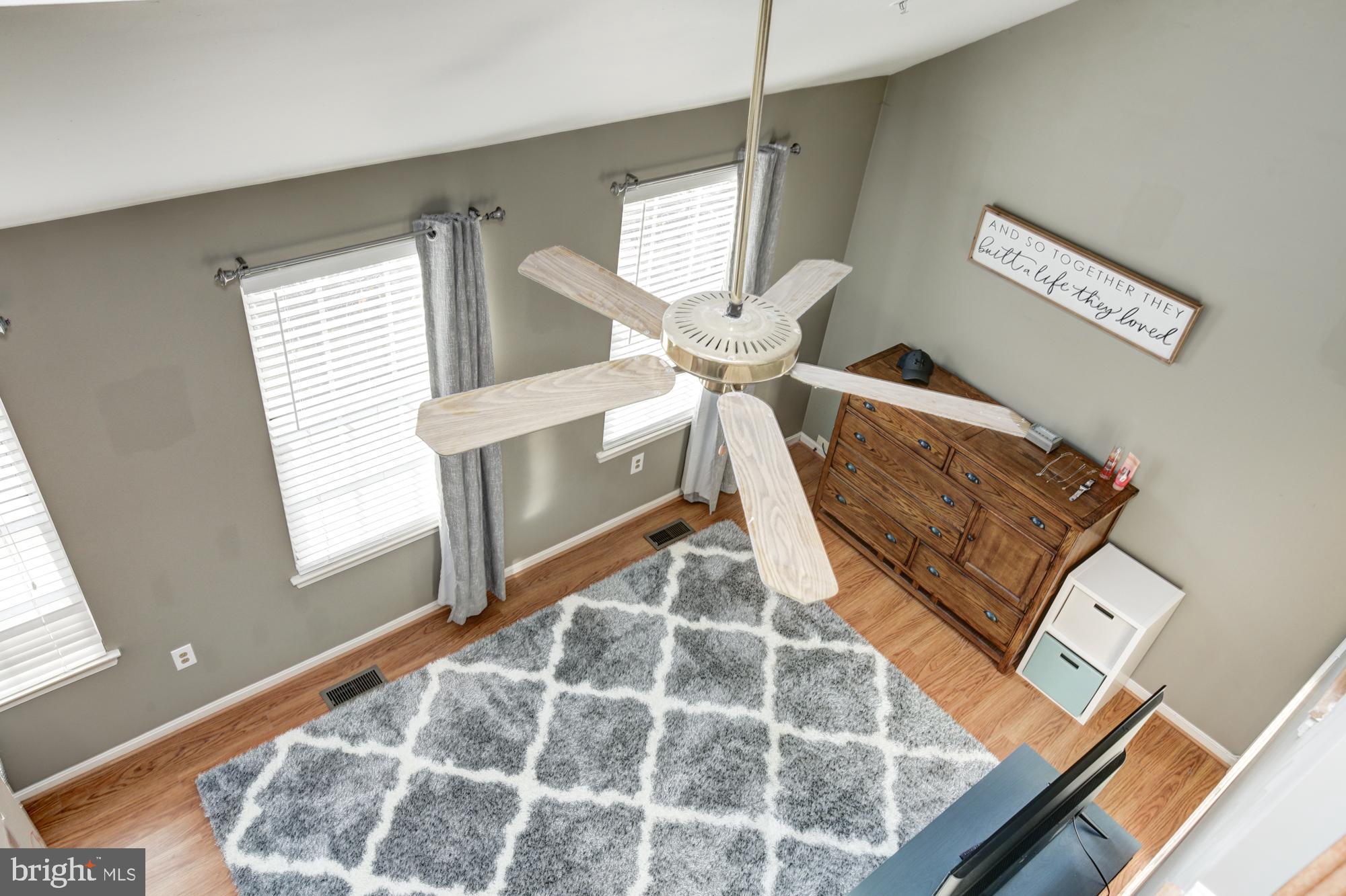 STONEY BEACH - Residential