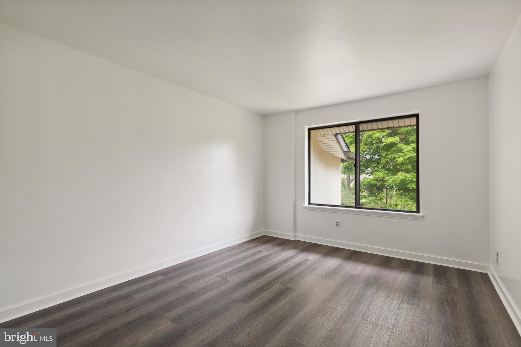 OAK KNOLL - Residential