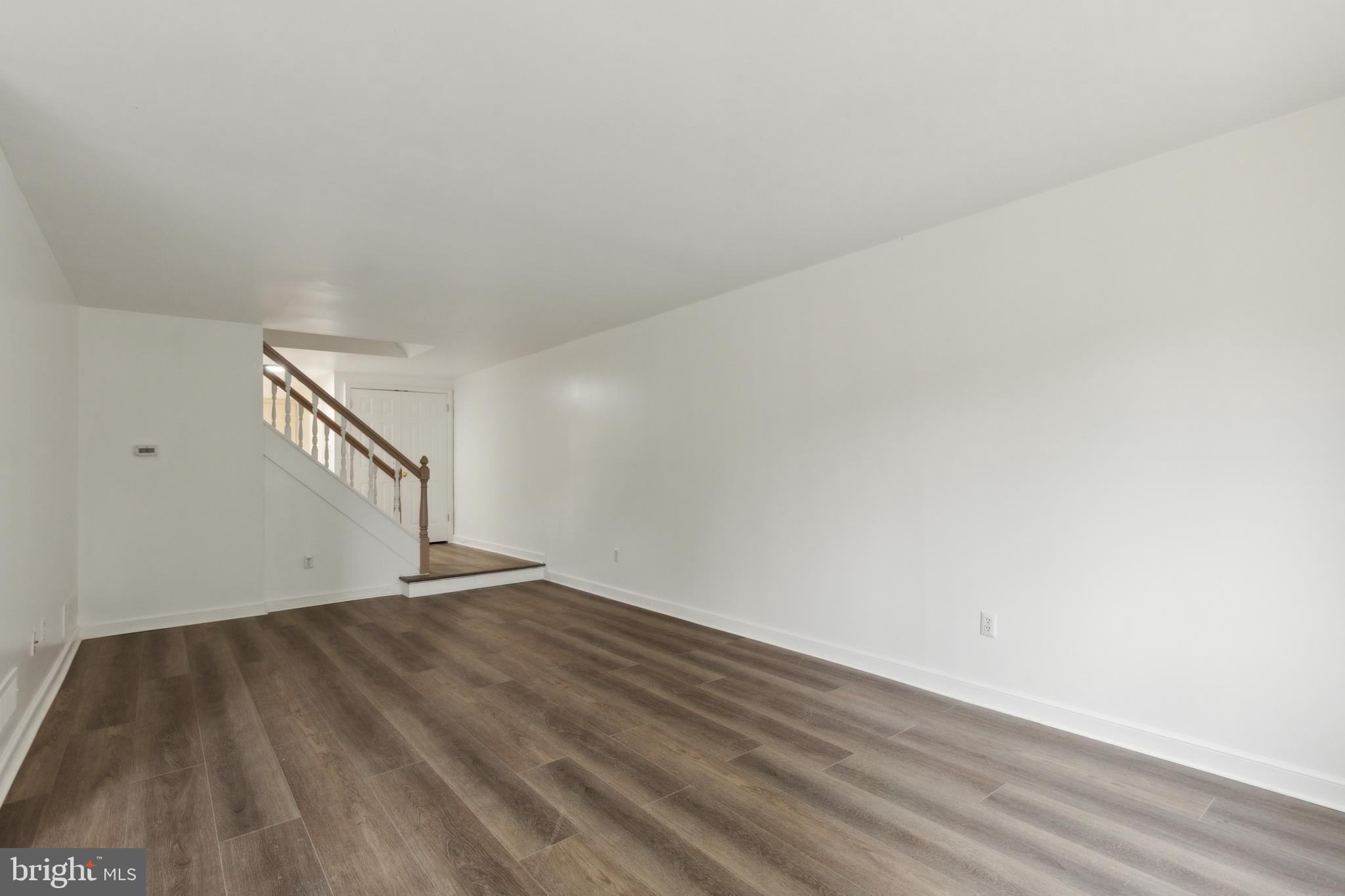 OAK KNOLL - Residential