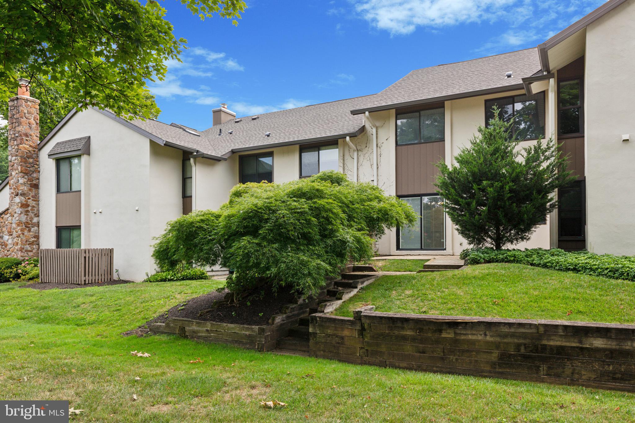 OAK KNOLL - Residential