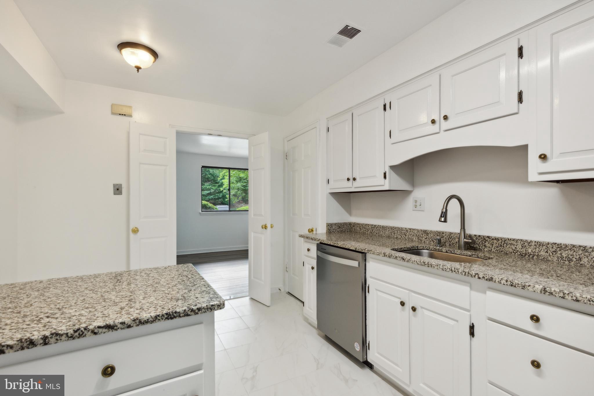 OAK KNOLL - Residential