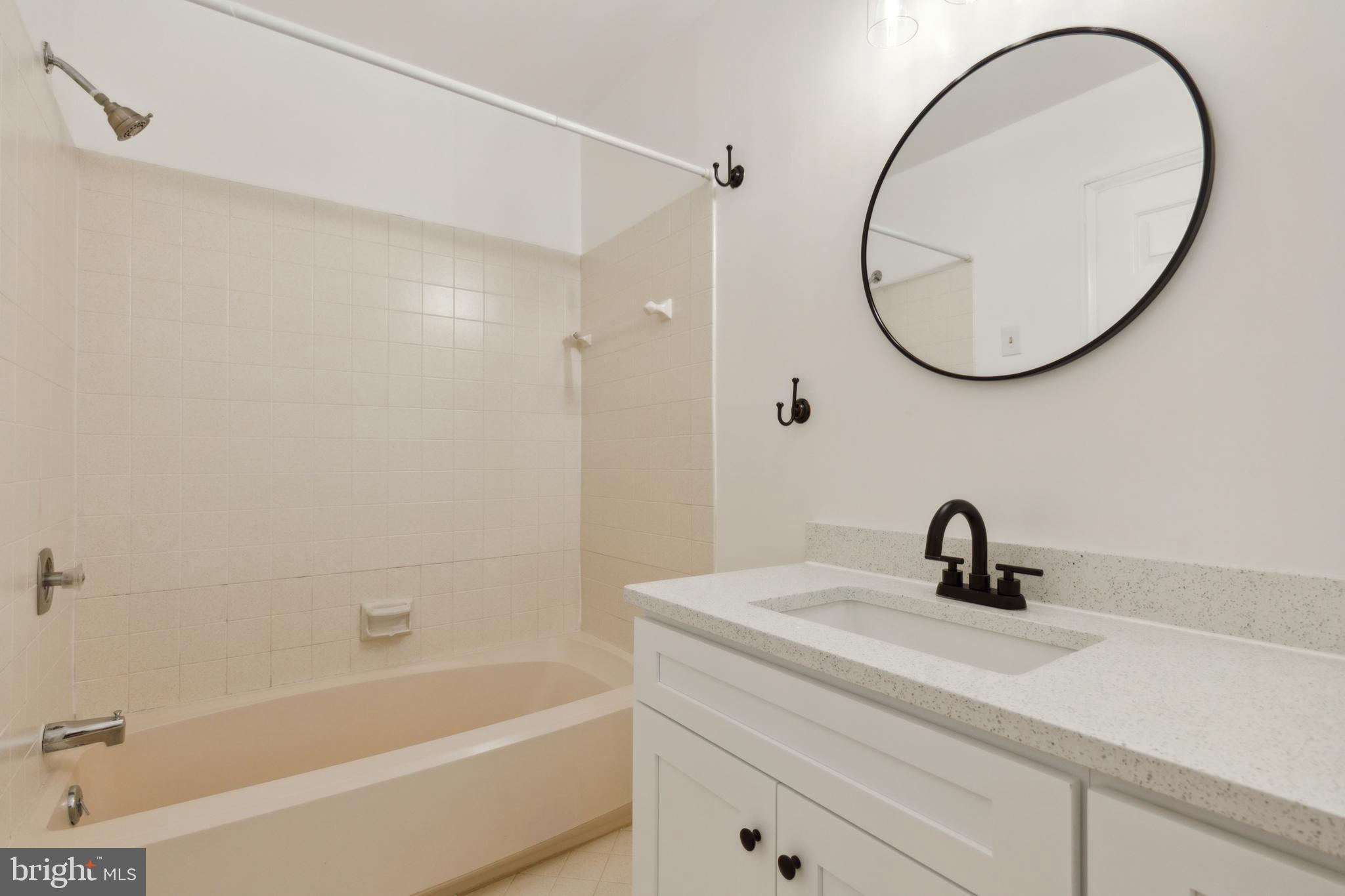 OAK KNOLL - Residential