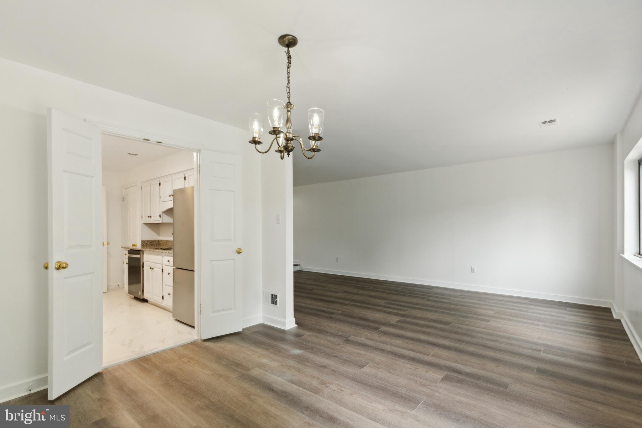 OAK KNOLL - Residential