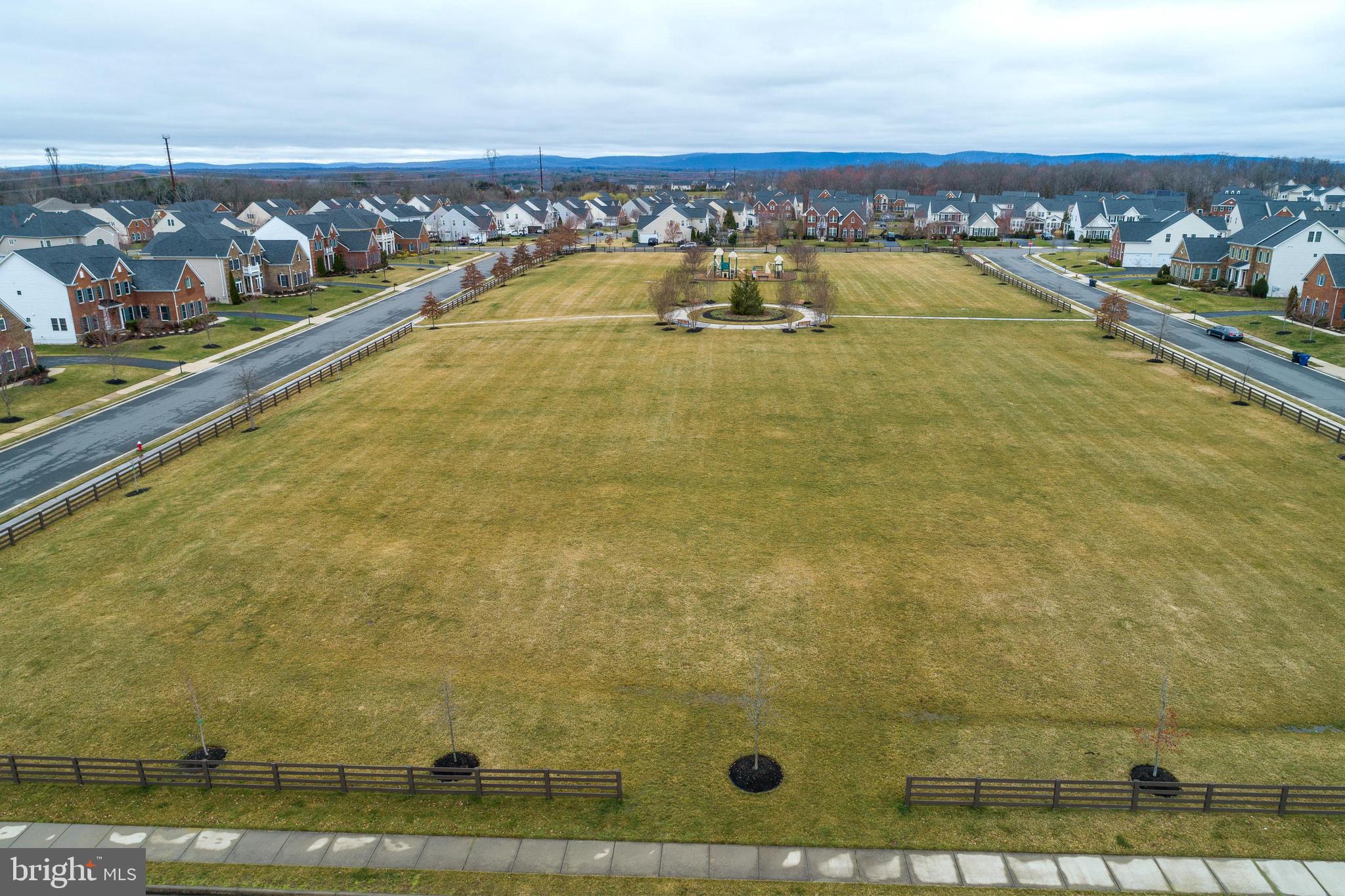 DAWSON'S CORNER - Residential