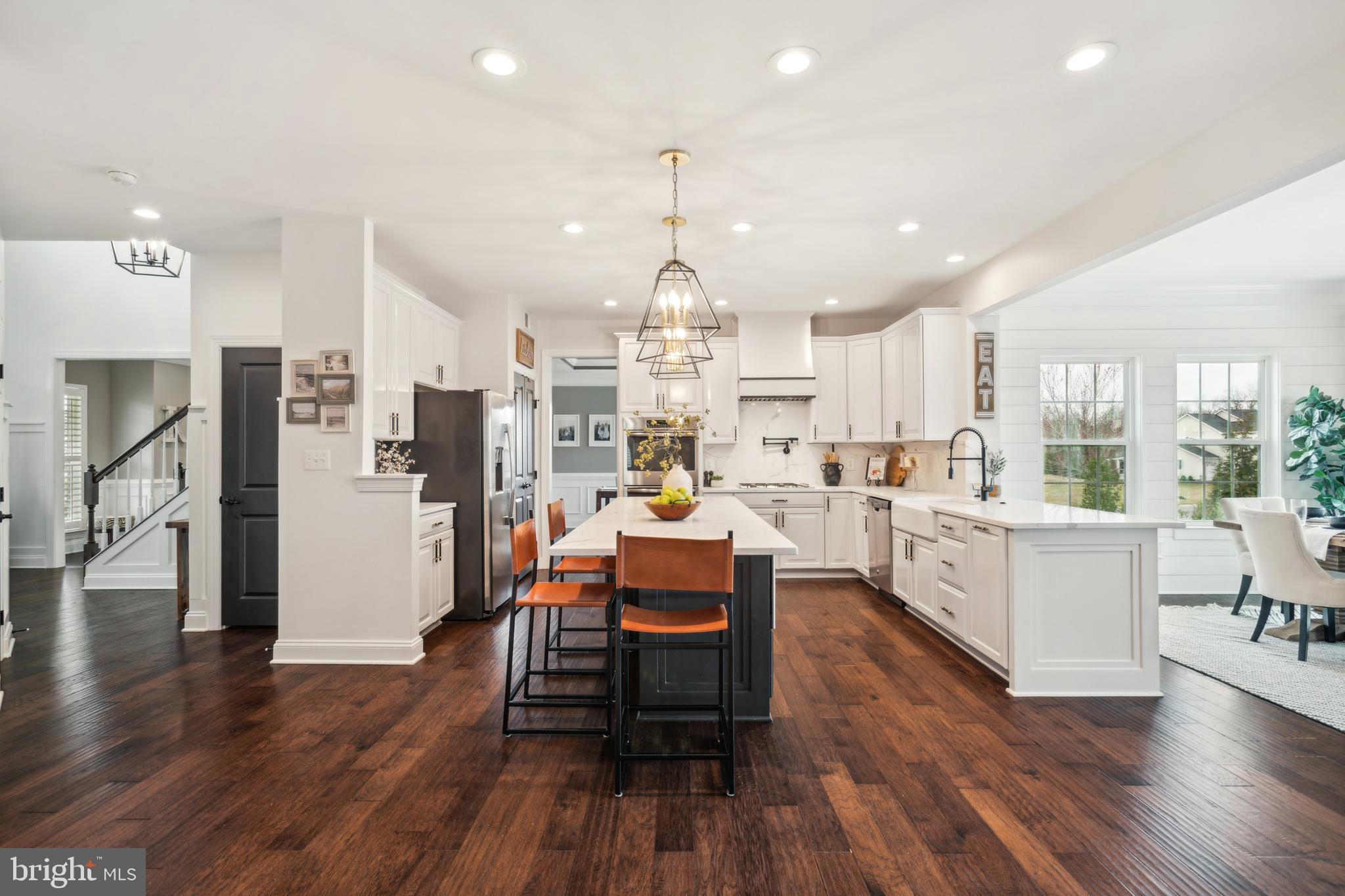 DAWSON'S CORNER - Residential