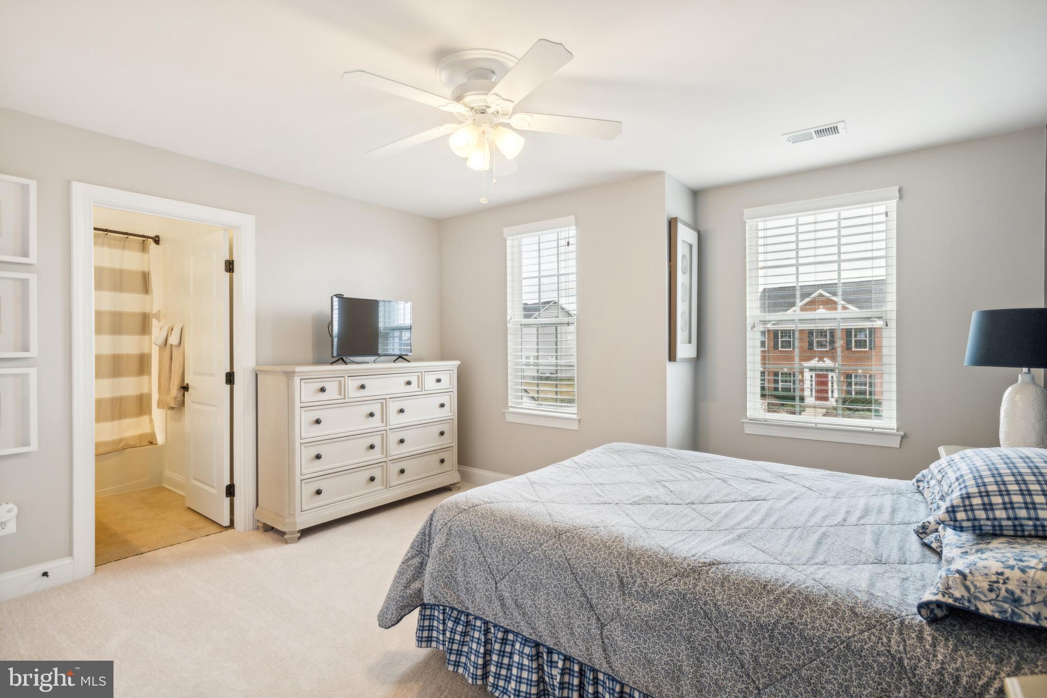 DAWSON'S CORNER - Residential