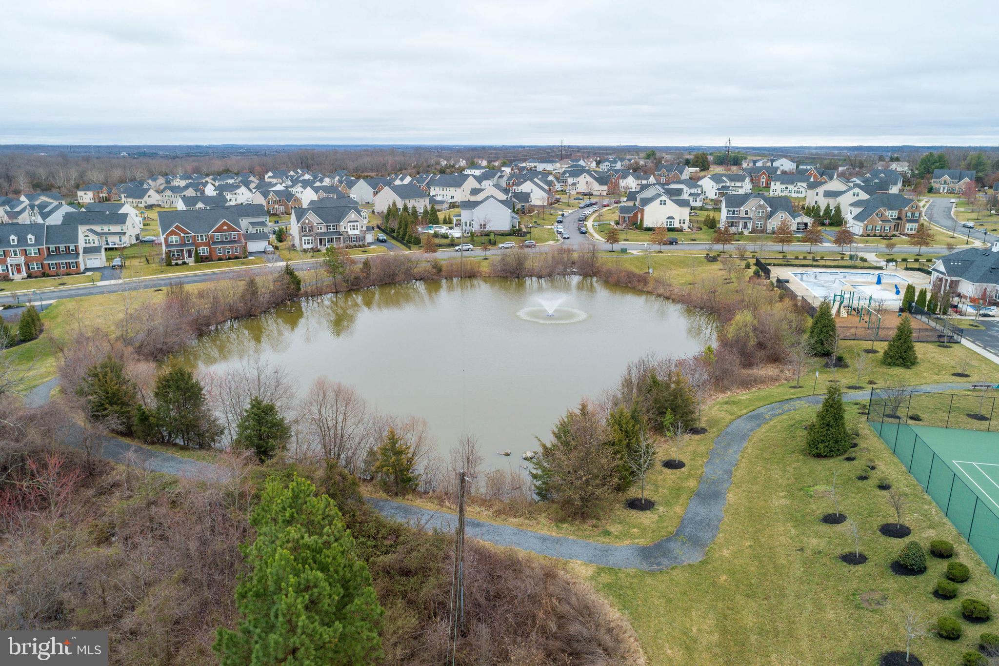 DAWSON'S CORNER - Residential