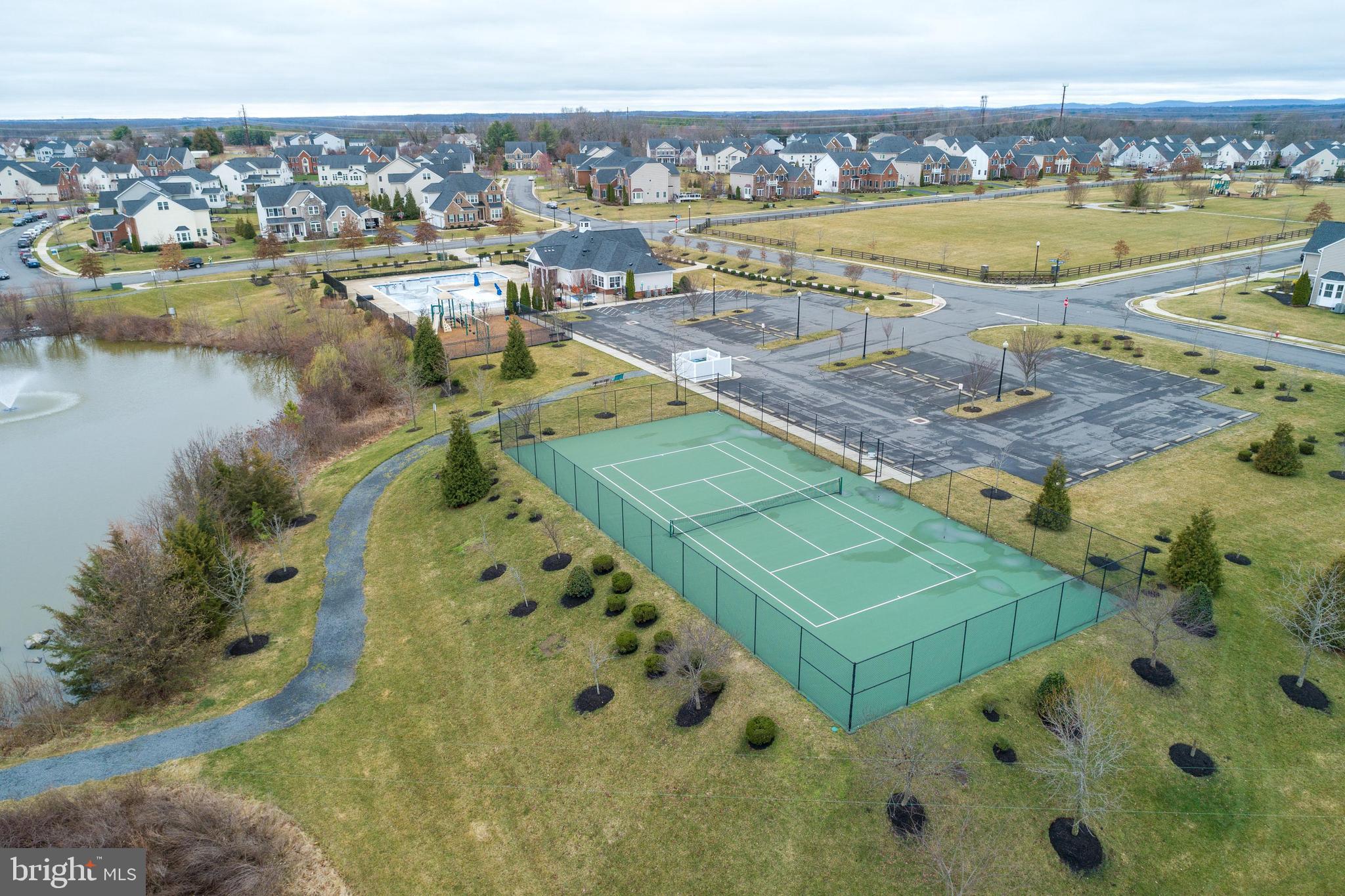 DAWSON'S CORNER - Residential