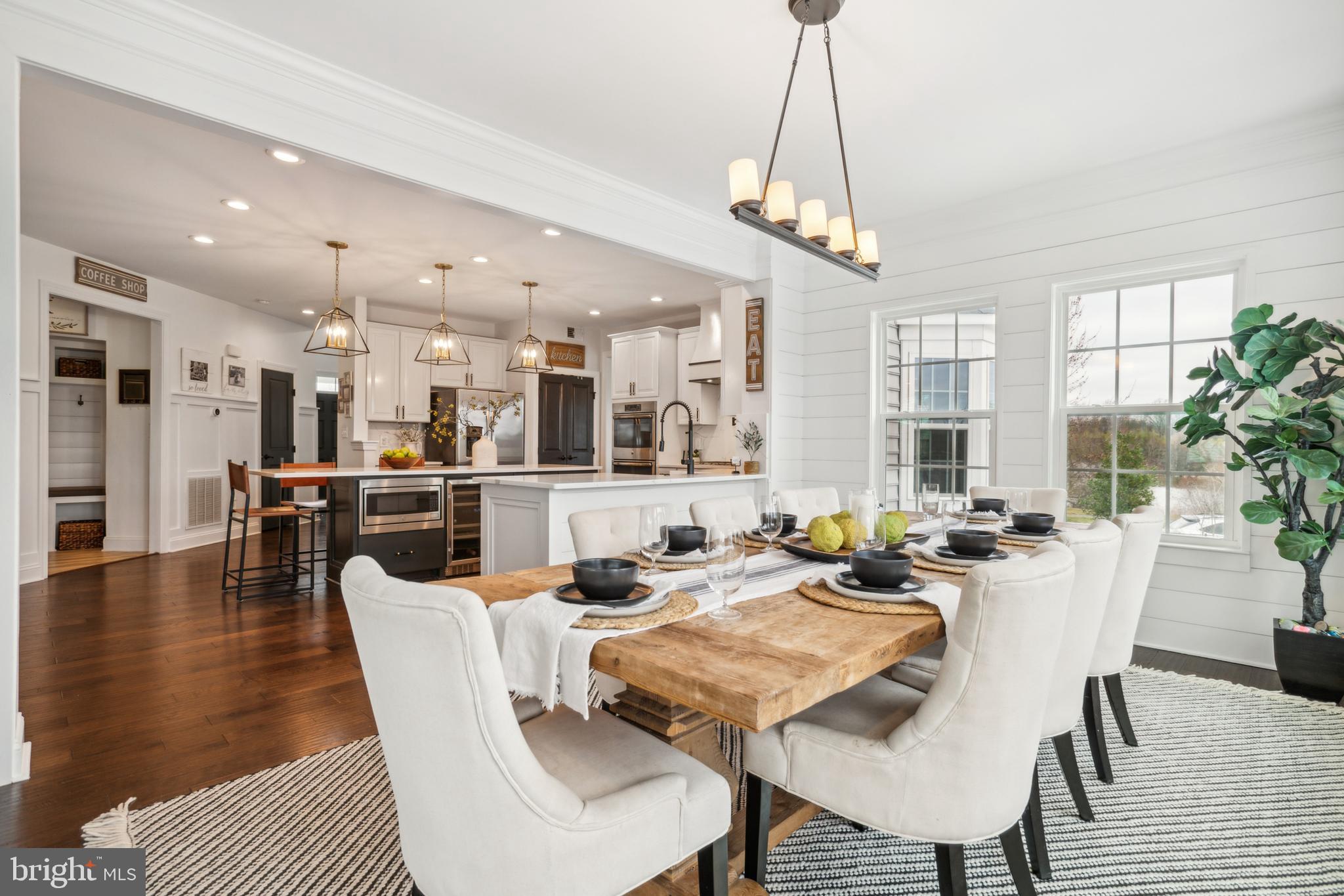 DAWSON'S CORNER - Residential