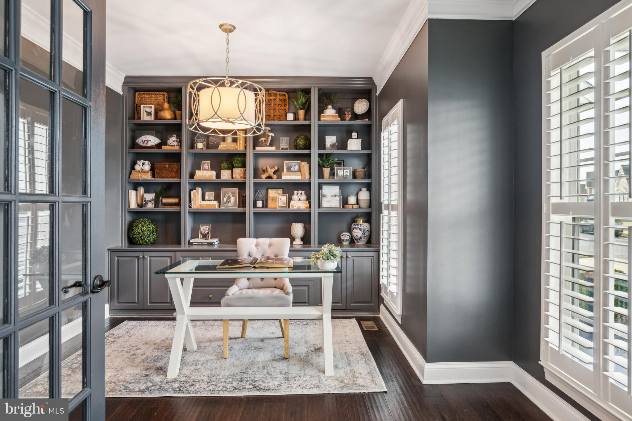 DAWSON'S CORNER - Residential