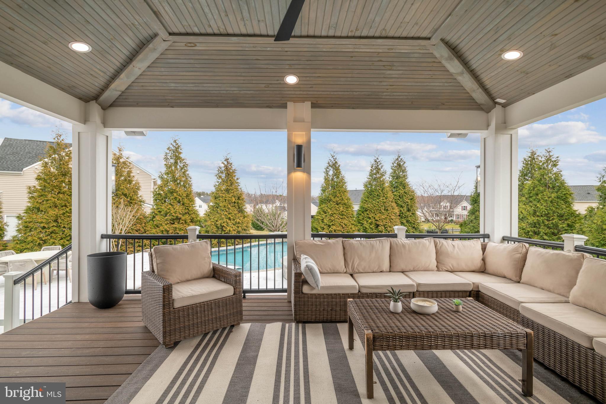 DAWSON'S CORNER - Residential