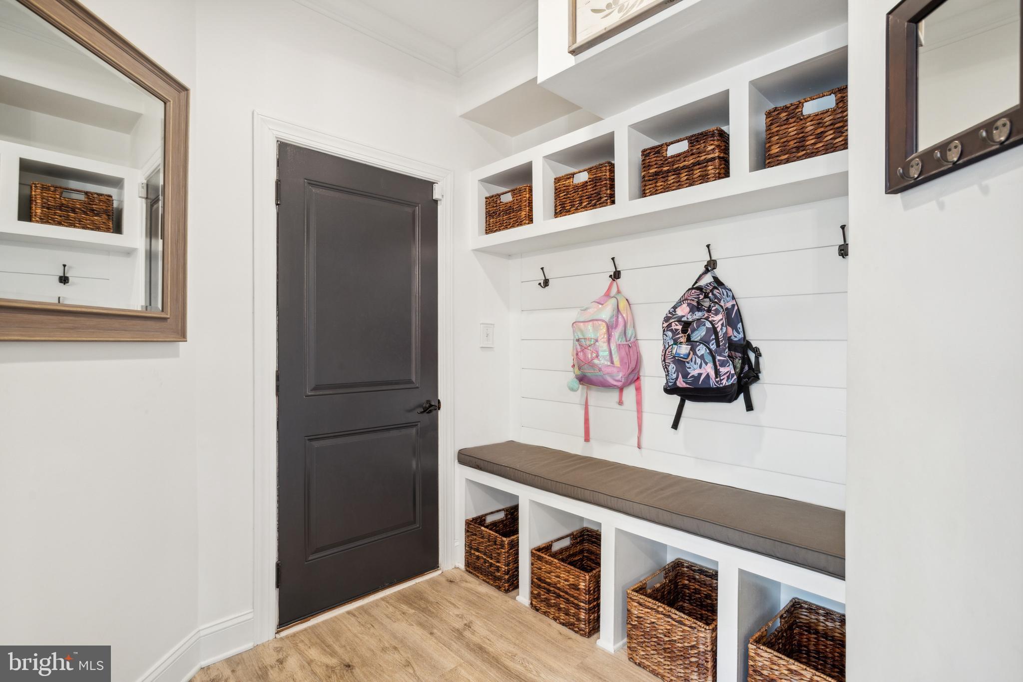 DAWSON'S CORNER - Residential