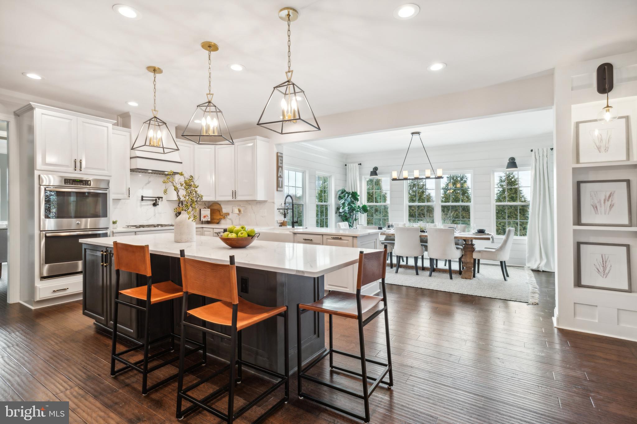 DAWSON'S CORNER - Residential