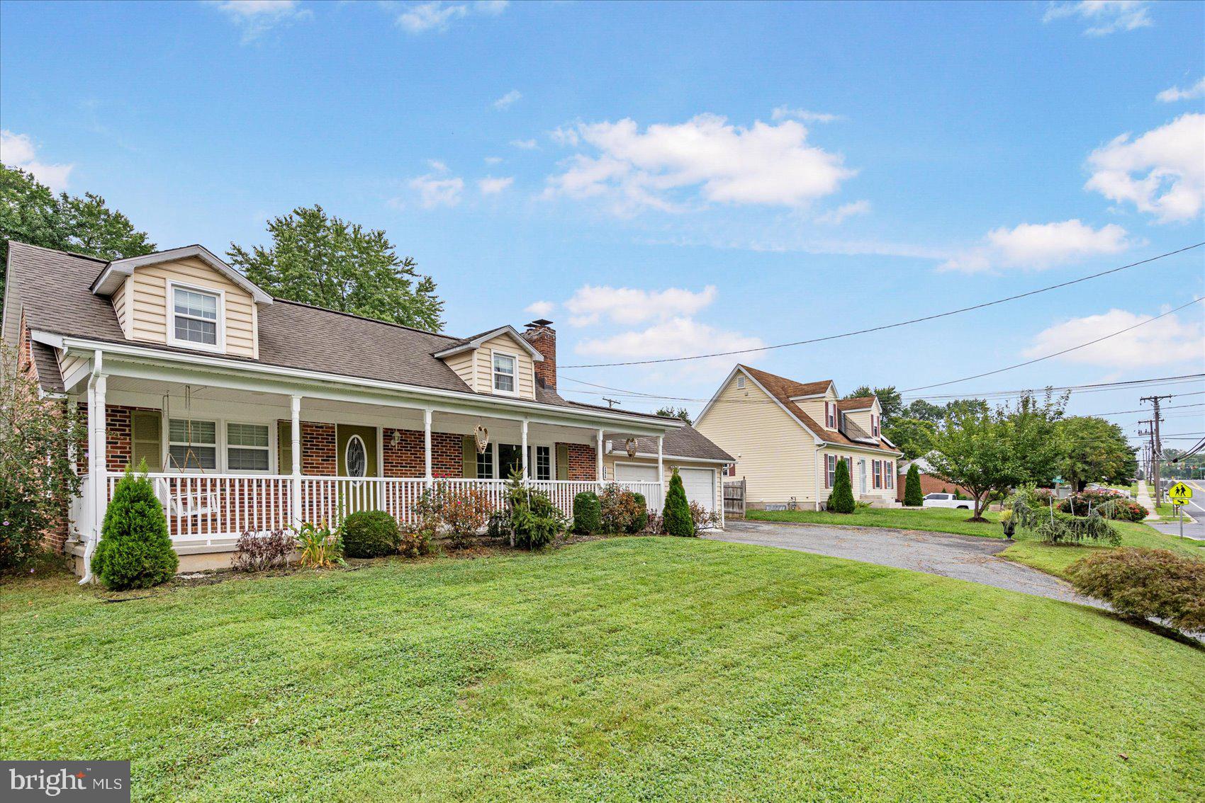 296 PARADISE ROAD