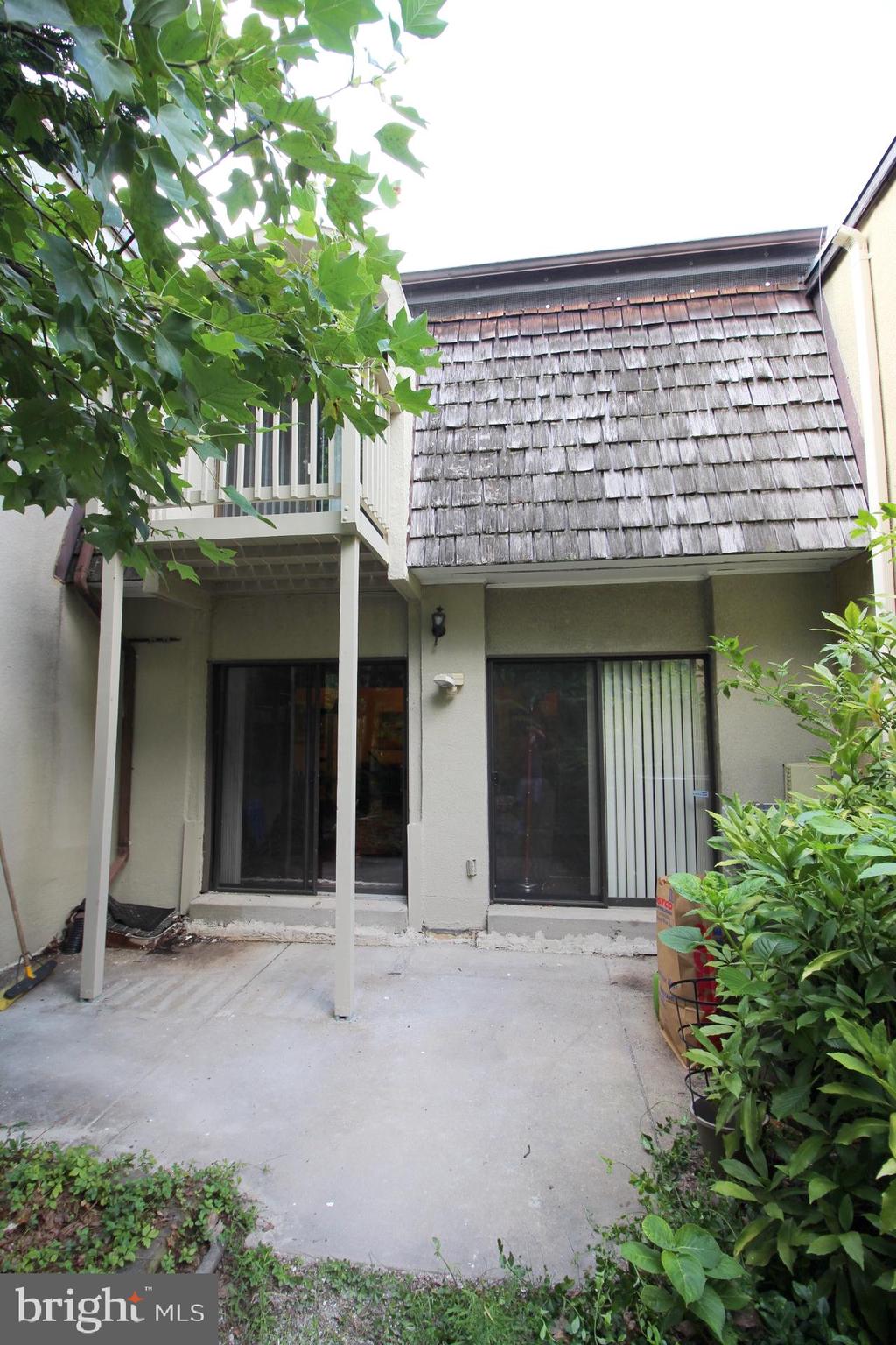 RESTON - Residential Lease