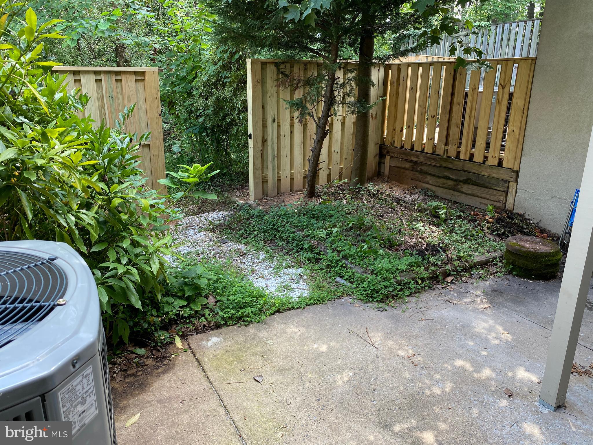 RESTON - Residential Lease