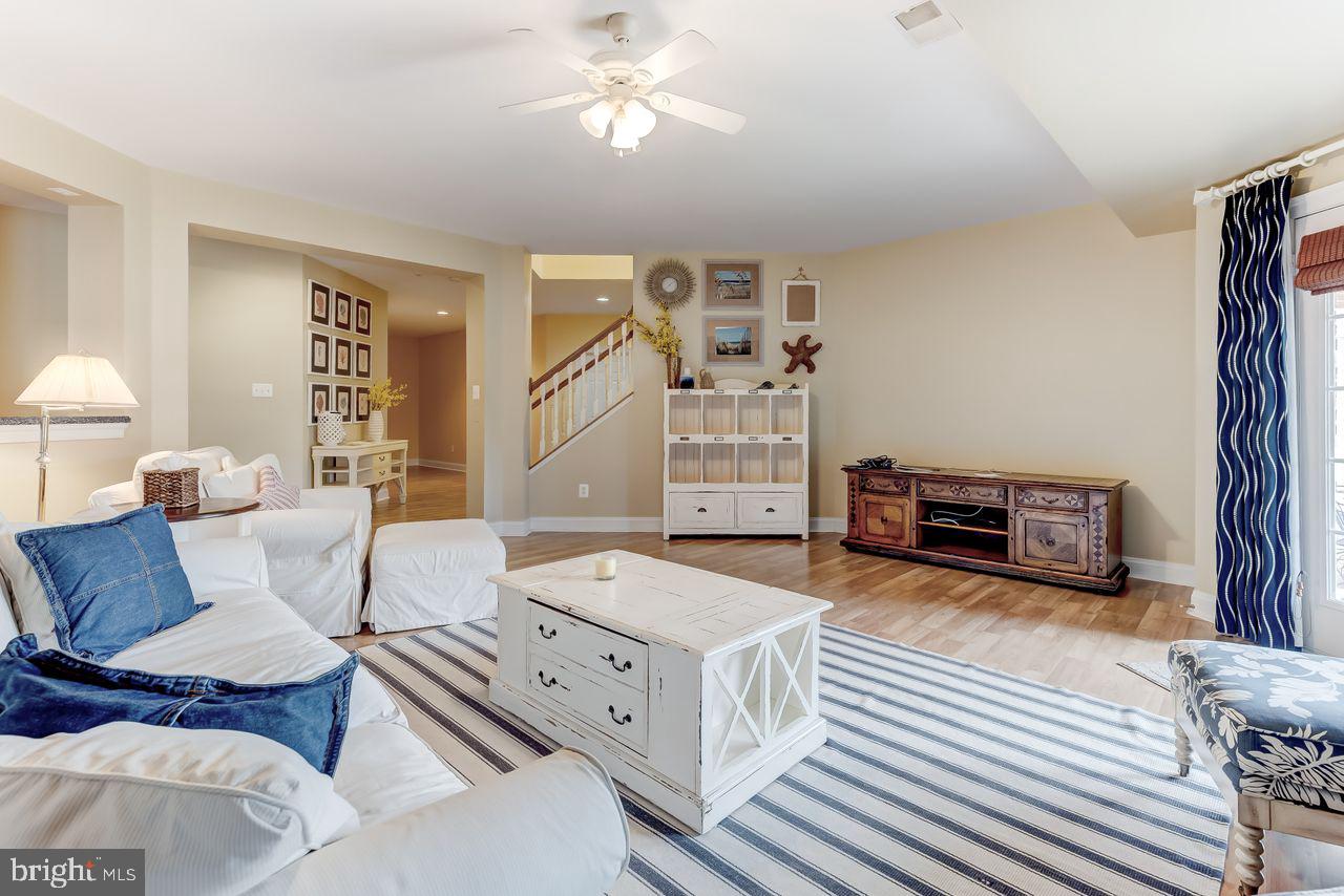 AVONDALE ESTATES - Residential