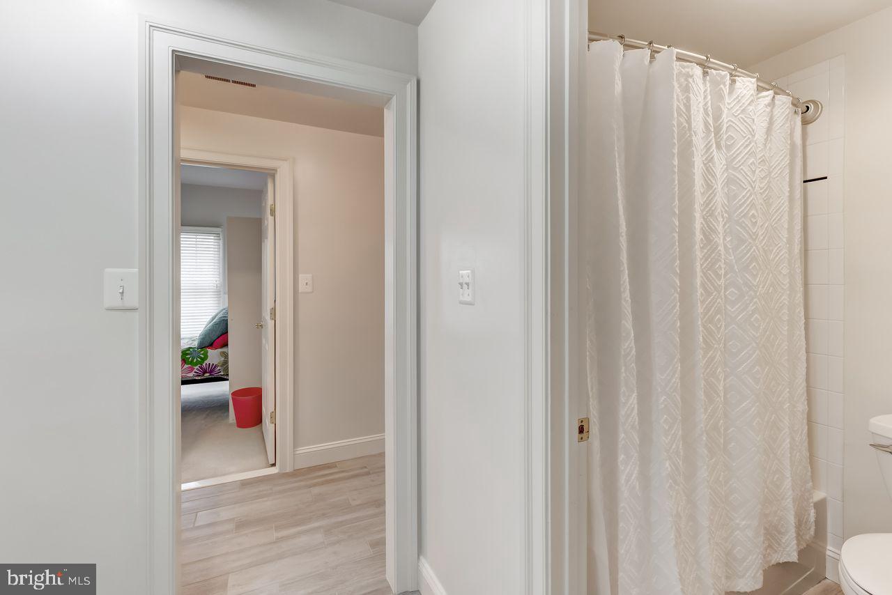 AVONDALE ESTATES - Residential