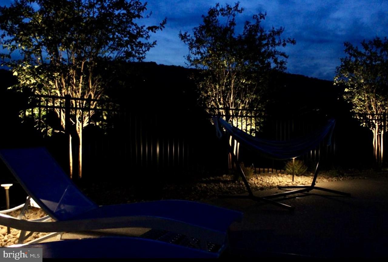 AVONDALE ESTATES - Residential