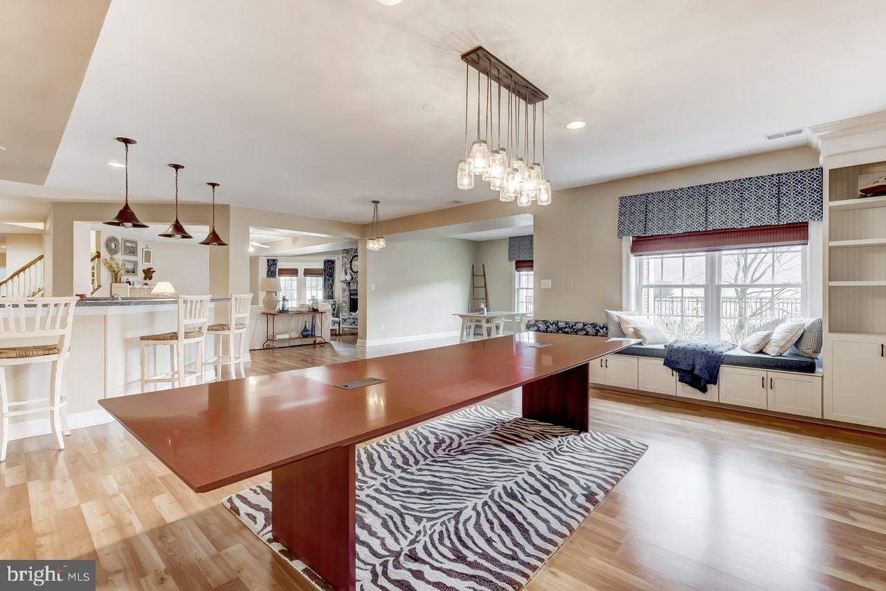 AVONDALE ESTATES - Residential