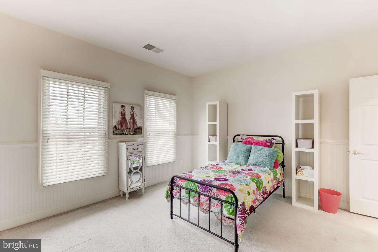 AVONDALE ESTATES - Residential