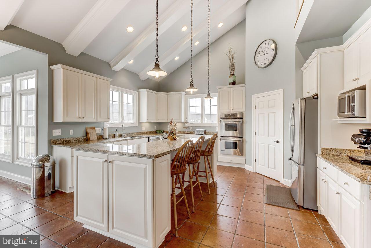 AVONDALE ESTATES - Residential